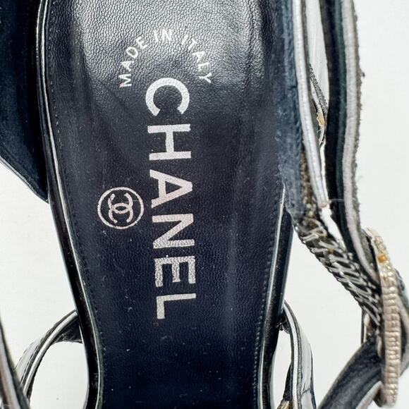 Chanel Patent & CC Logo Chain Link Navy Silver Block Heel Sandals size 39.5 - Picture 13 of 16